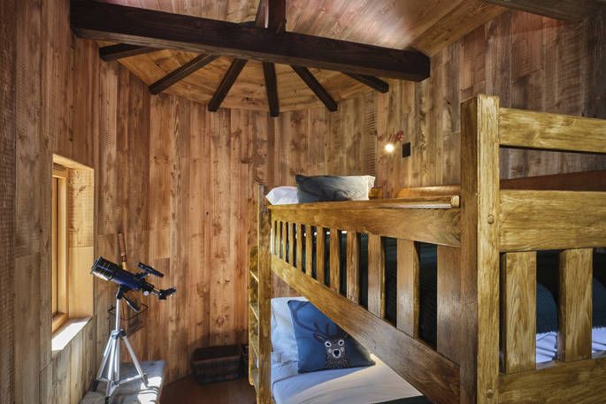 Hideout Treehouse bunk bed, Hartland, Devon