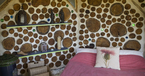 The-bed-in-La-maison-ronde