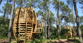 Exterior view of cabins at Oak Treehouse, Gironde