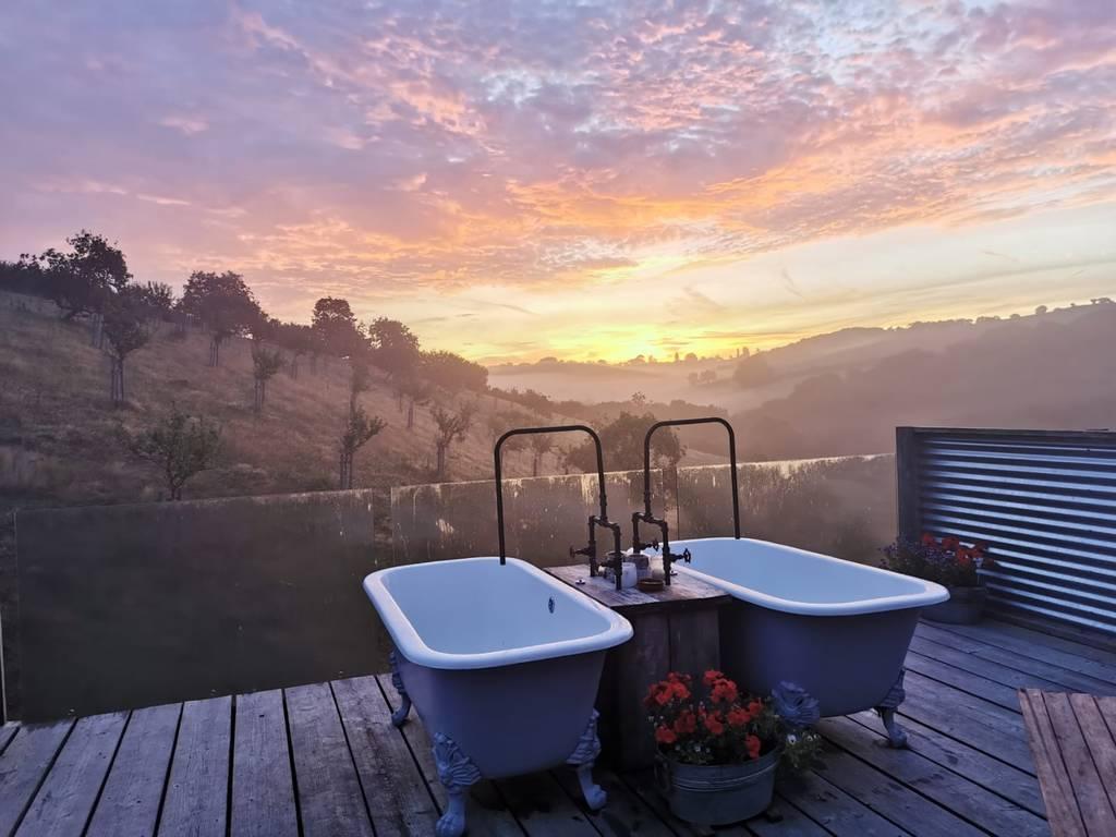 Hot tubs, baths and showers where you can soak up the outdoors Canopy