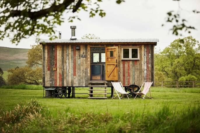 Bracken Hut with outdoor seating