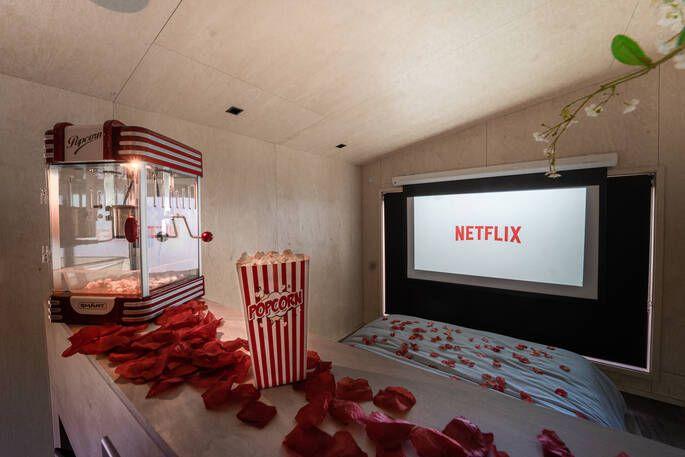 Hidey-hole Cabin indoor cinema with popcorn maker 