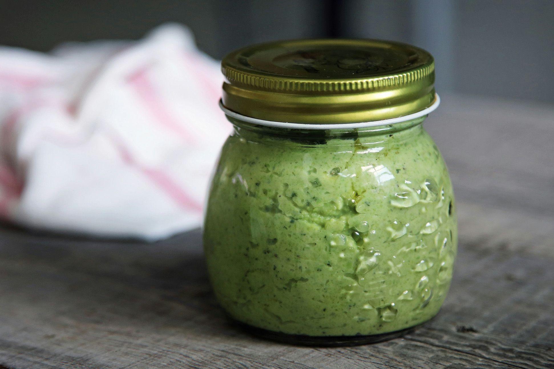 How to forage wild garlic mobile