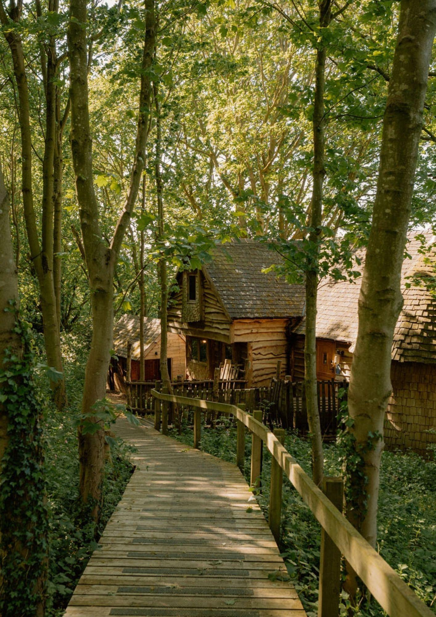 The complete guide to treehouse holidays 