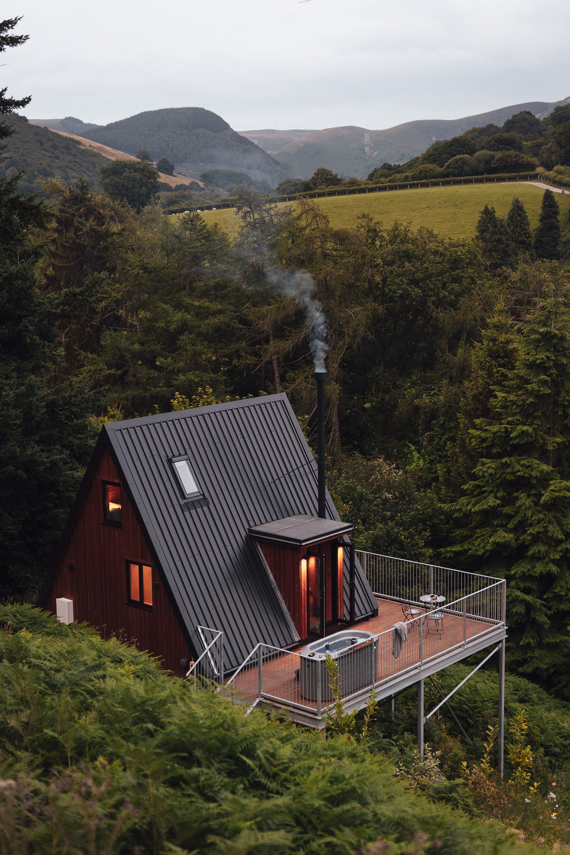 Treehouse holidays in Wales - The Perch Cabin 