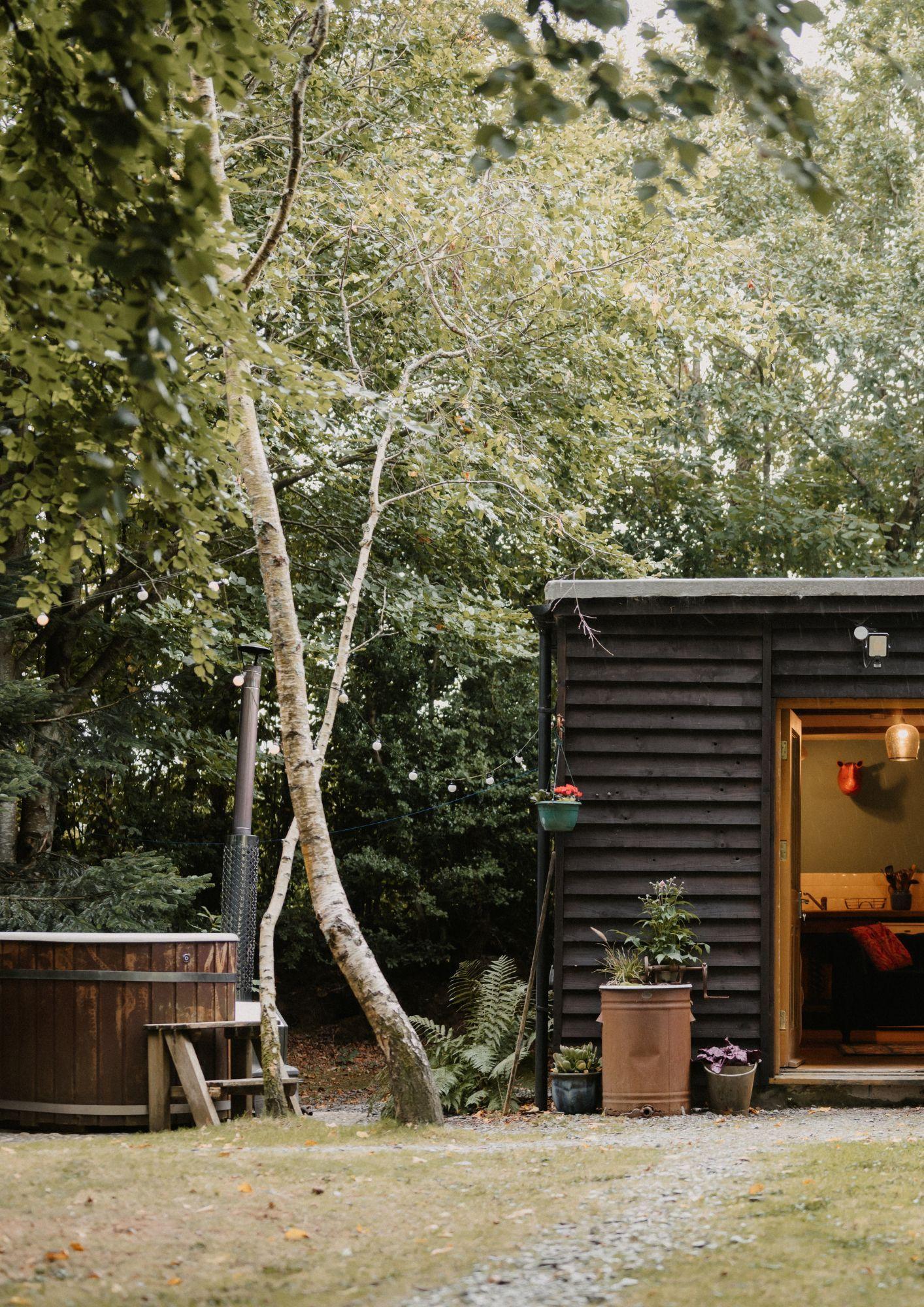 Dog-friendly cabins with hot tubs