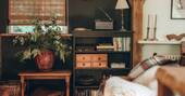9 - Living area decor