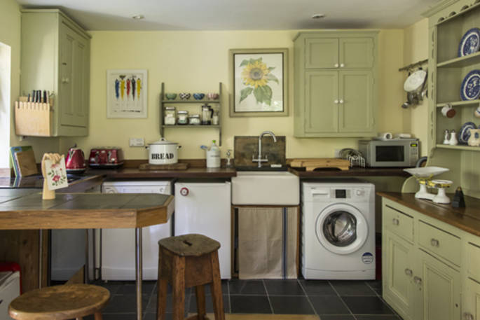 The Workshop cabin kitchen, Beechwood Cottages, Bath & N.E. Somerset