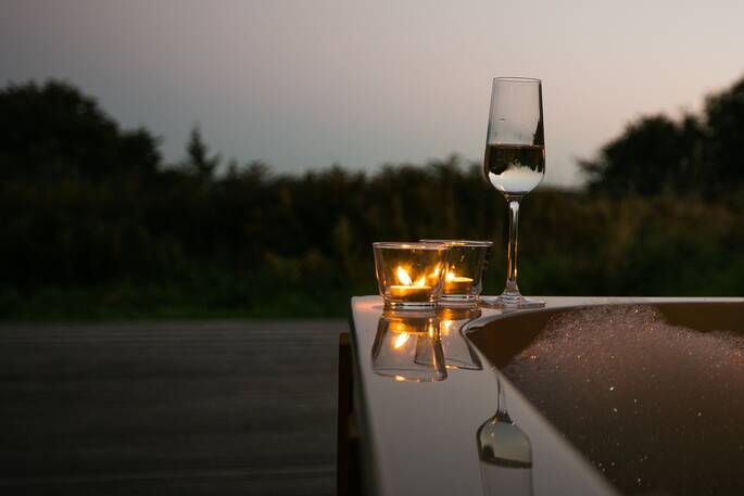 Outdoor bath tub at Nessa