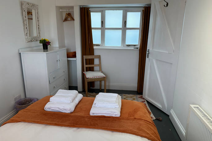 The Cottage at Halzephron House - double bedroom, Helston, Cornwall, England