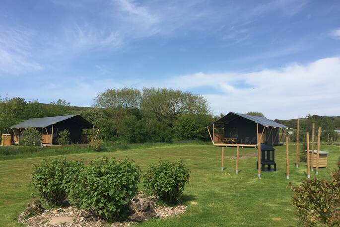 View of both Mabbs and Mobbs at Little Nook Glamping, Cornwall 