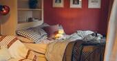 2 - King size bed