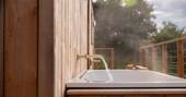 Outdoor bath tub