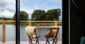 Outdoor dining on the deck