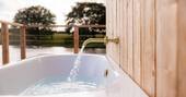 Outdoor bath tub