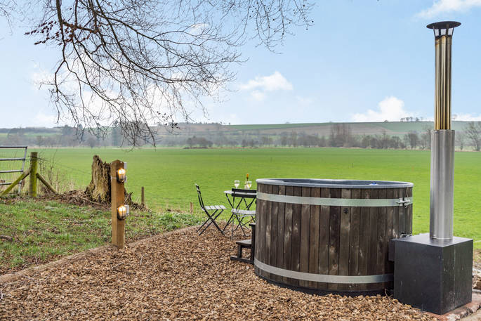 Cuckoo Cottage hot tub, Edenhall Estate, Penrith, Cumbria
