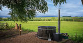 Cuckoo Cottage hot tub with the view, Edenhall Estate, Penrith, Cumbria