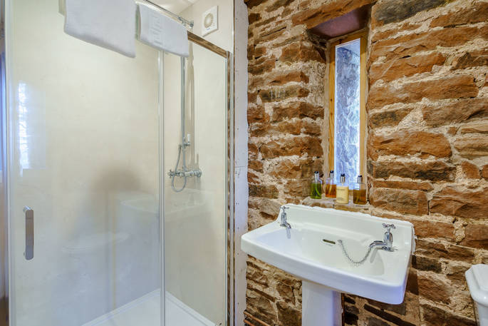 High Barn - shower room, Edenhall Estate, Penrith, Cumbria