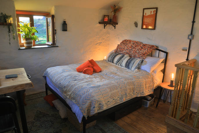 The Hog House bothy bedroom, Coniston, Cumbria