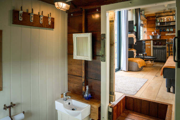 ensuite at Jennings horsebox in Derbyshire