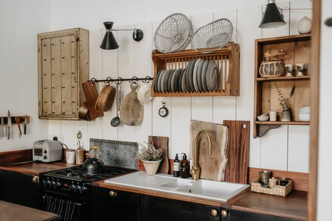 Kitchen counter and crockery