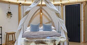 Roundhouse four poster bed