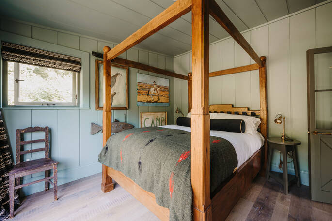 Bedroom with a four-poster bed