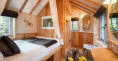 treetops treehouse bedroom
