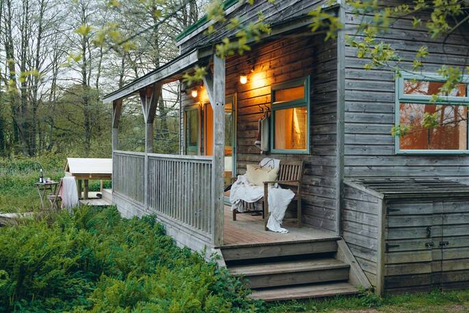 Gosling Lodge side exterior