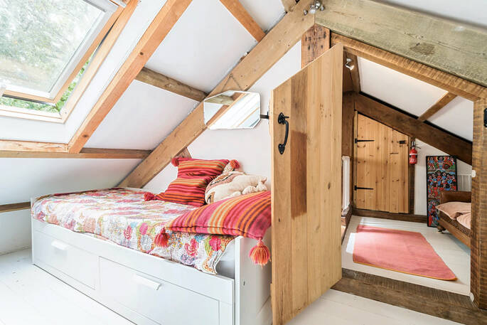 Great Burrow Cottage day bed