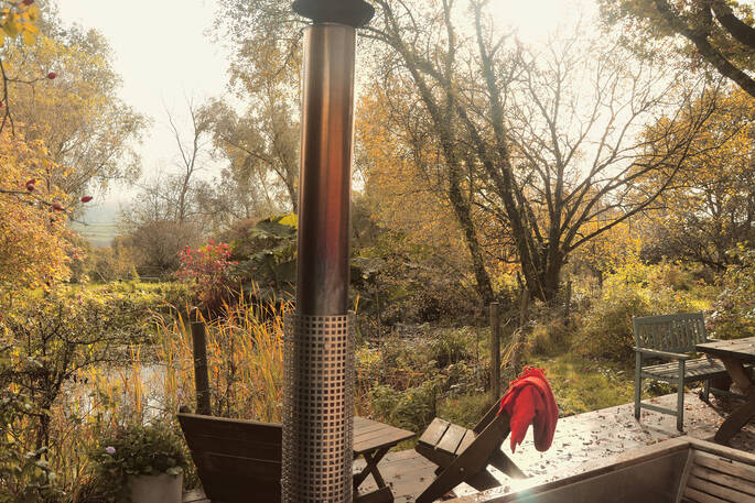 Great Burrow Cottage deck area