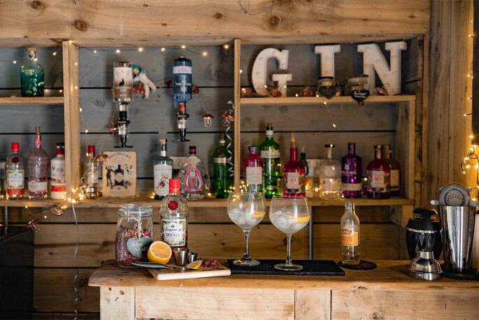 Gin bar