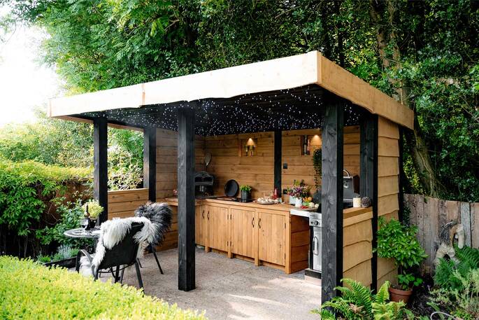 Outdoor kitchen