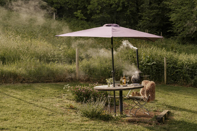 Hill's Cross Hide cabin BBQ, Honiton, Devon, England