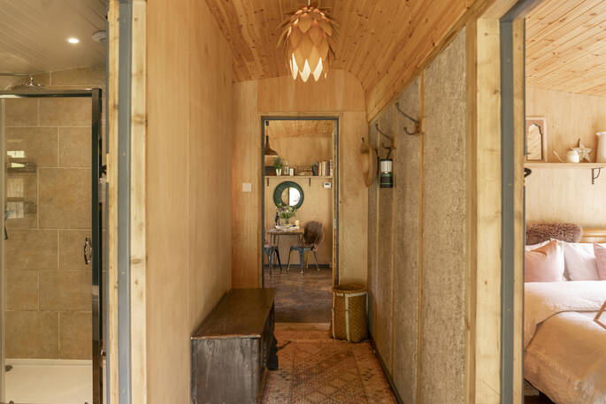 Hill's Cross Hide cabin hallway, Honiton, Devon, England