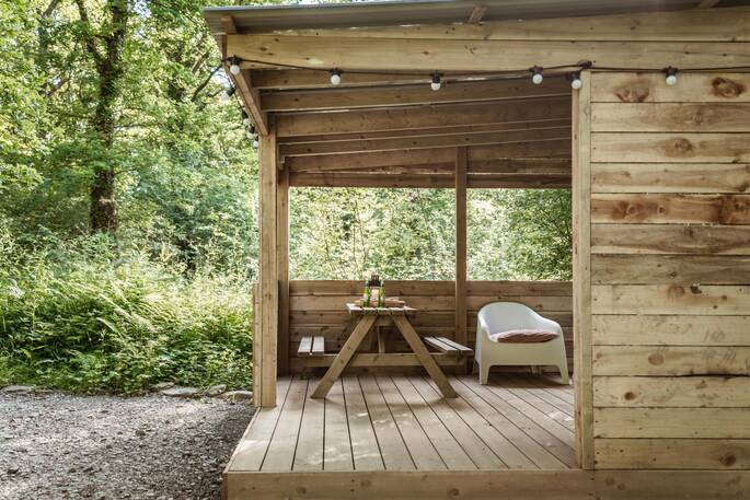 Outdoor picnic table