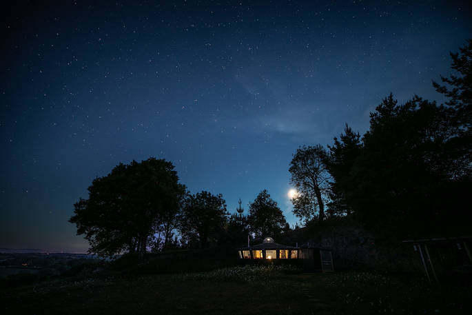 Big Sky Retreat cabin - starry night, Hookhill Plantation, Crediton, Devon