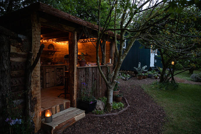 Little Poro shepherds hut - outdoor kitchen, South Molton, Devon