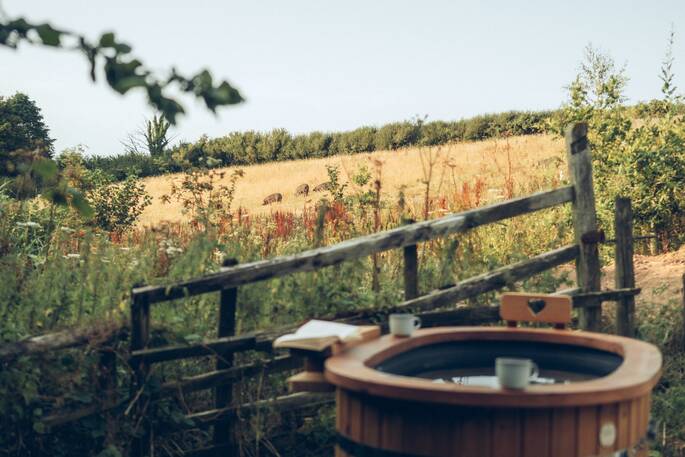 14 - Wood-fired hot tub