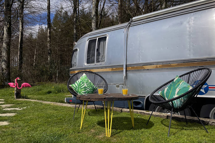 airstream-small-table