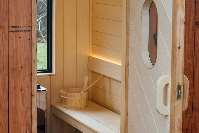 Cosy sauna with countryside views 