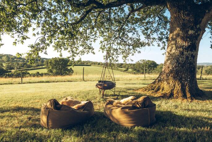 10 - Outdoor seating