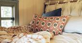 8 - Bed
