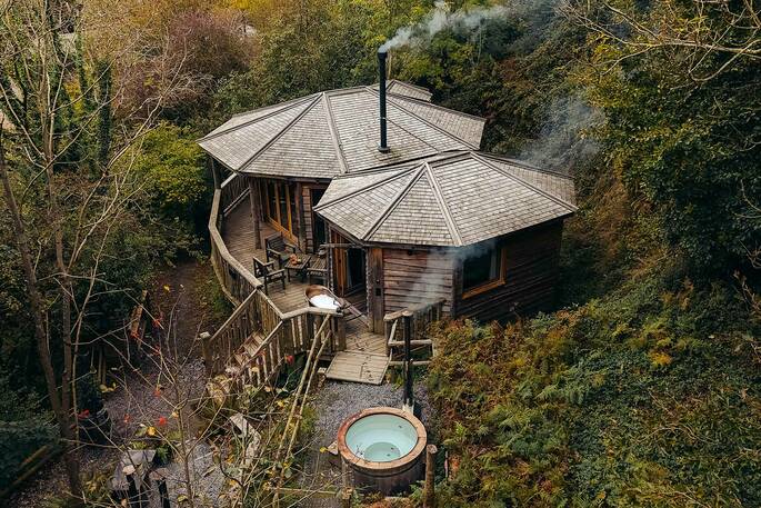 Hideout Treehouse (1)