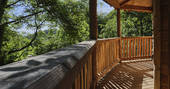 Hideout Treehouse (2)