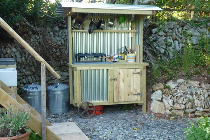 Cook al fresco and enjoy the views from Orchard Wagon in Devon