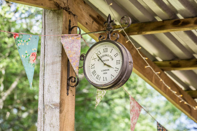the woodland retreat clock and bunting