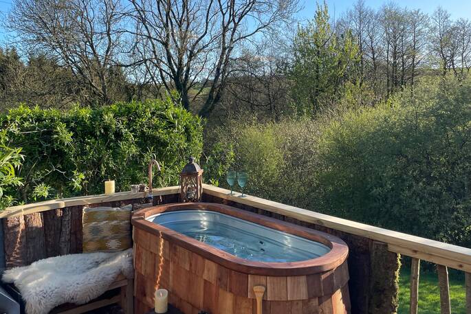 Ursabear Hot tub (2)