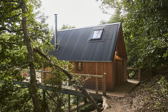Exterior of Cleave Treehouse at Windout Farm in Devon
