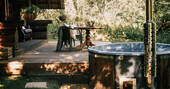 Little oak cabin hot tub